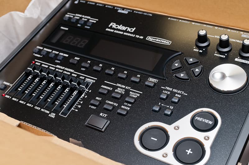Roland TD30 Sound Module New____1300Euro